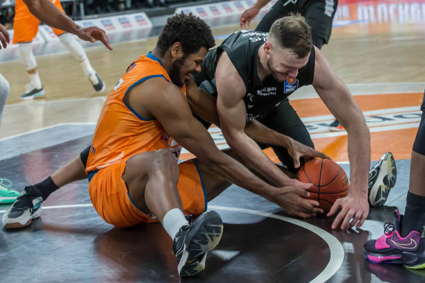 持续稳定的 持续稳定的